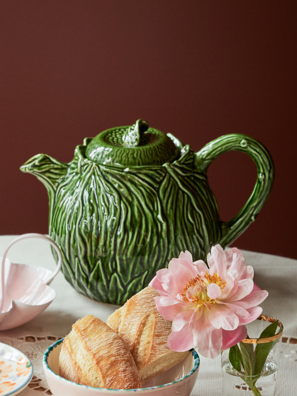 Ceramic Teapot with Embossed Kale Design - Hand Painted - 1,6L / 54.1 oz - Rice By Rice