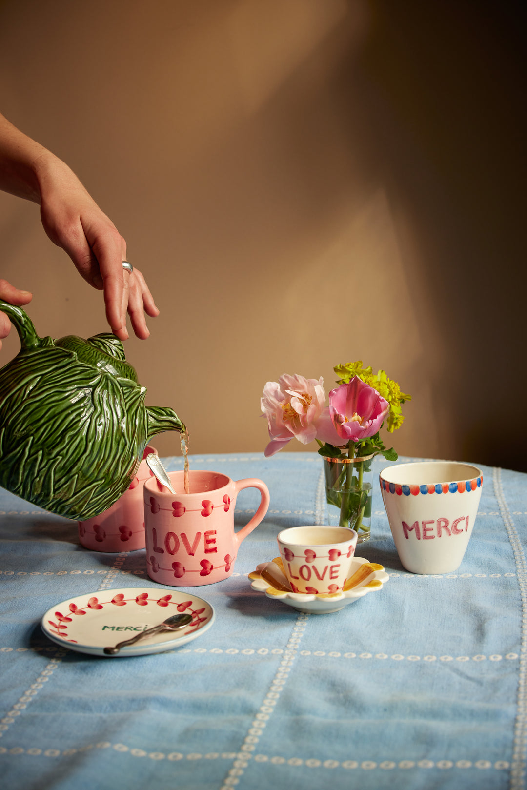 Ceramic Teapot with Embossed Kale Design - Hand Painted - 1,6L / 54.1 oz - Rice By Rice